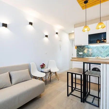 Holidays2benalmadena Marysol Aacc And Pool Apartment